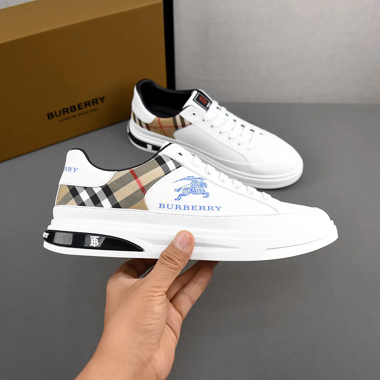 PP400⛳️⛳️⛳️Burberry [Burberry] fashionable sports and casual shoes, the upper is made of first-layer cowhide with plaid material, first-layer pigskin lining, and rubber outsole. Men's size 38-44.